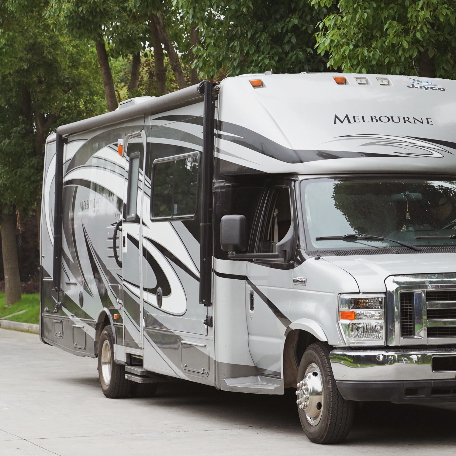 STLF Awnlux W5700 Electric RV  - Travel Accessories reseña y precio