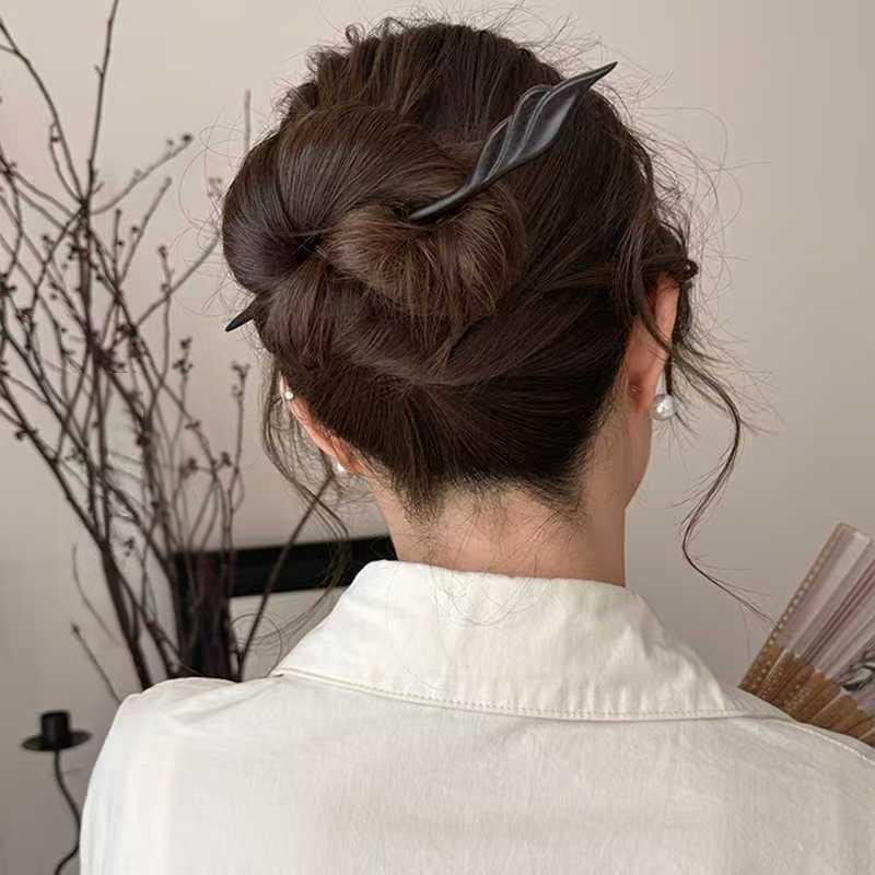 Wooden Hairp Exquisite Carving - Travel Accessories New reseña y precio