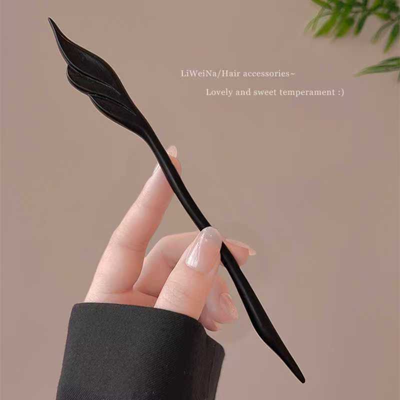 Wooden Hairp Exquisite Carving - Travel Accessories New reseña y precio
